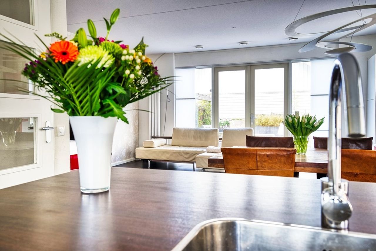 Bright corner house (174 m²) with an expansive terrace - Image 6