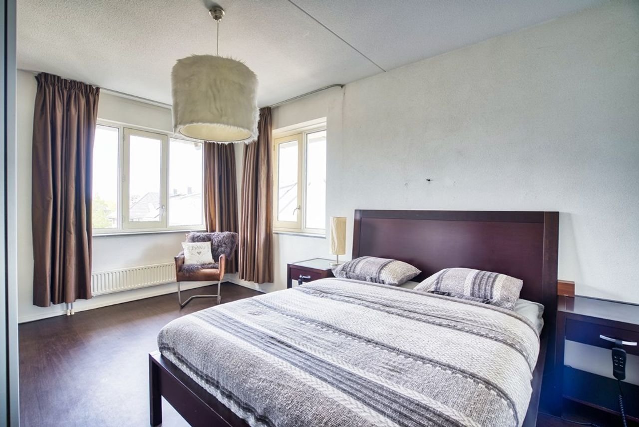 Bright corner house (174 m²) with an expansive terrace - Image 27