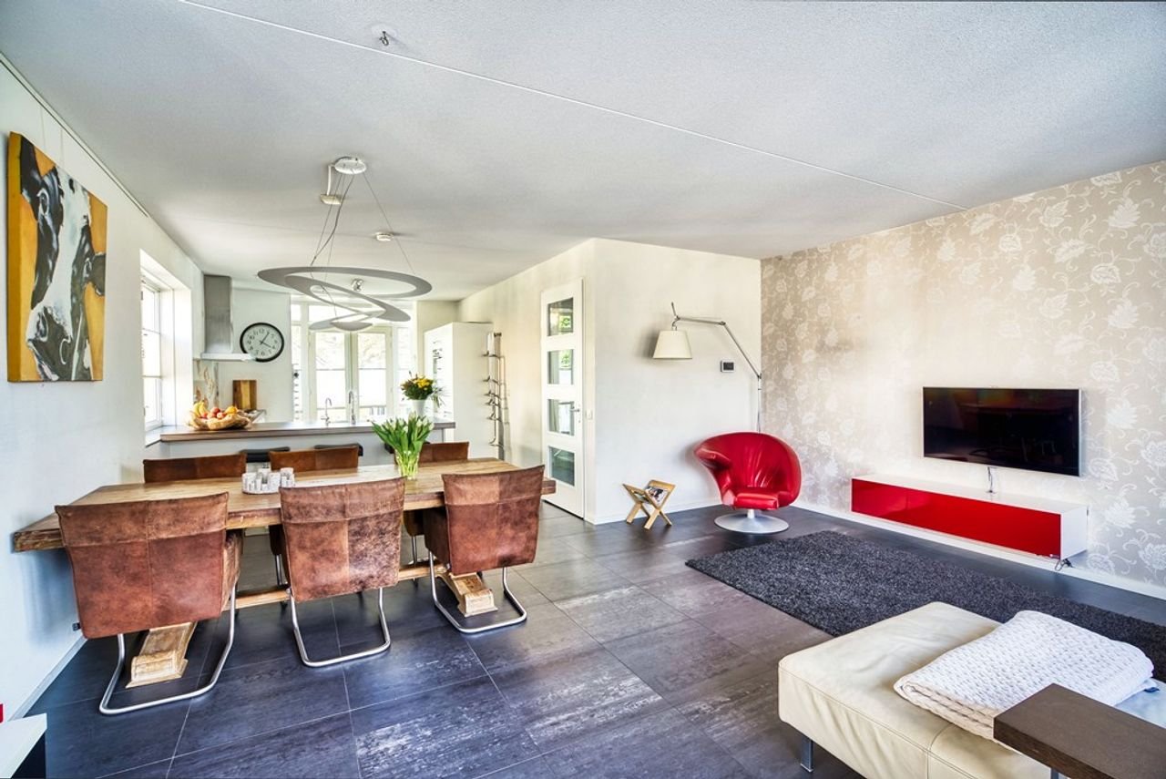 Bright corner house (174 m²) with an expansive terrace - Image 12