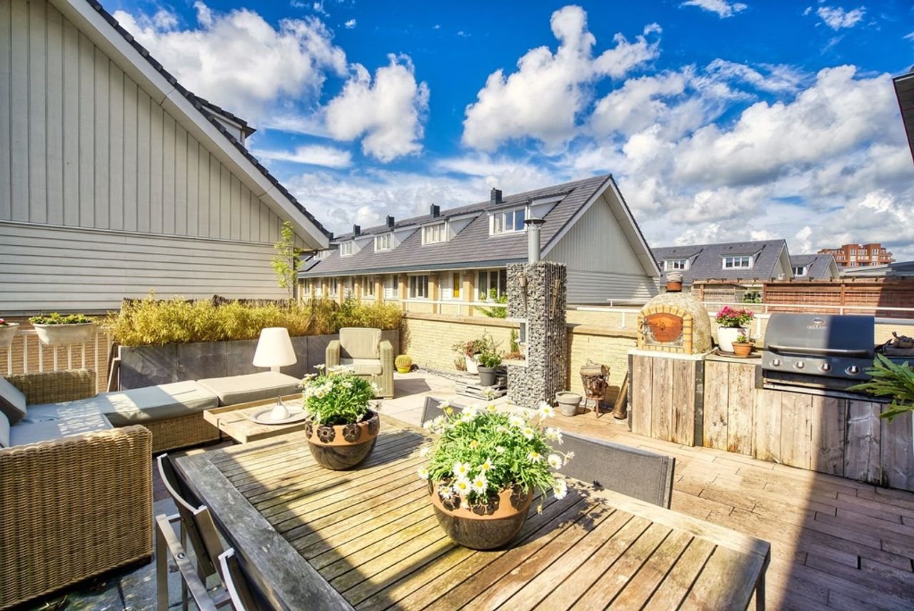 Bright corner house (174 m²) with an expansive terrace - Image 15