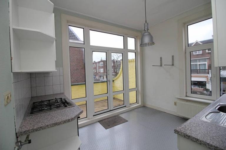 Room near the beach in Scheveningen - Image 6
