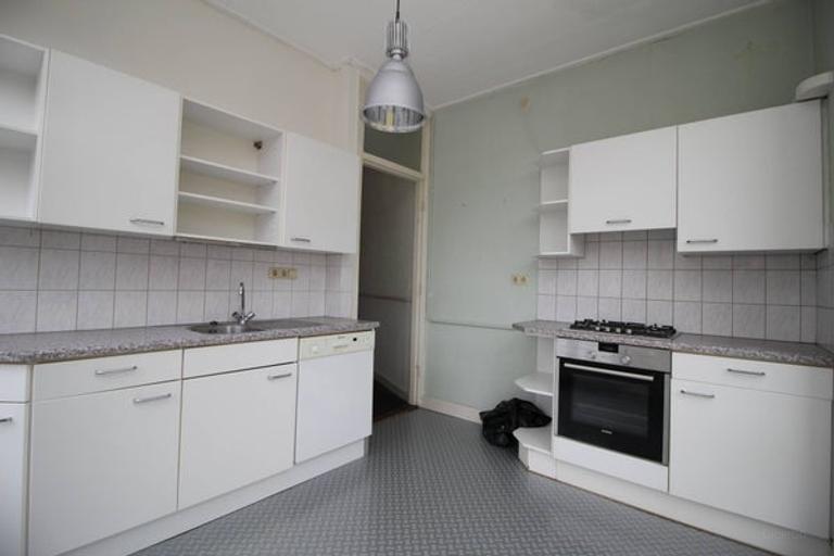 Room near the beach in Scheveningen - Image 7