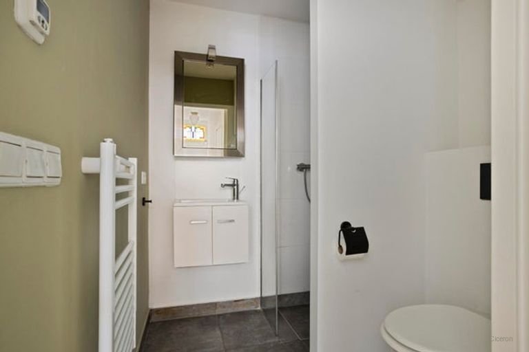 Benedenwoning met tuin bij het Vondelpark - Afbeelding 24