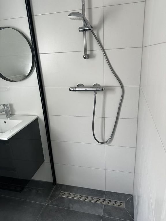 Modern appartement met balkon en parking - Afbeelding 8