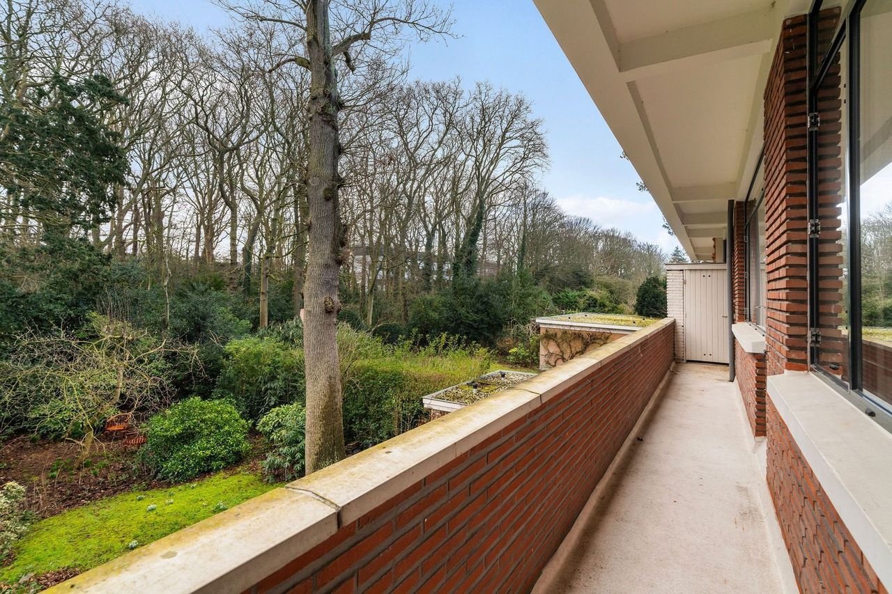 Ruim 5-kamerappartement met parkzicht - Afbeelding 10