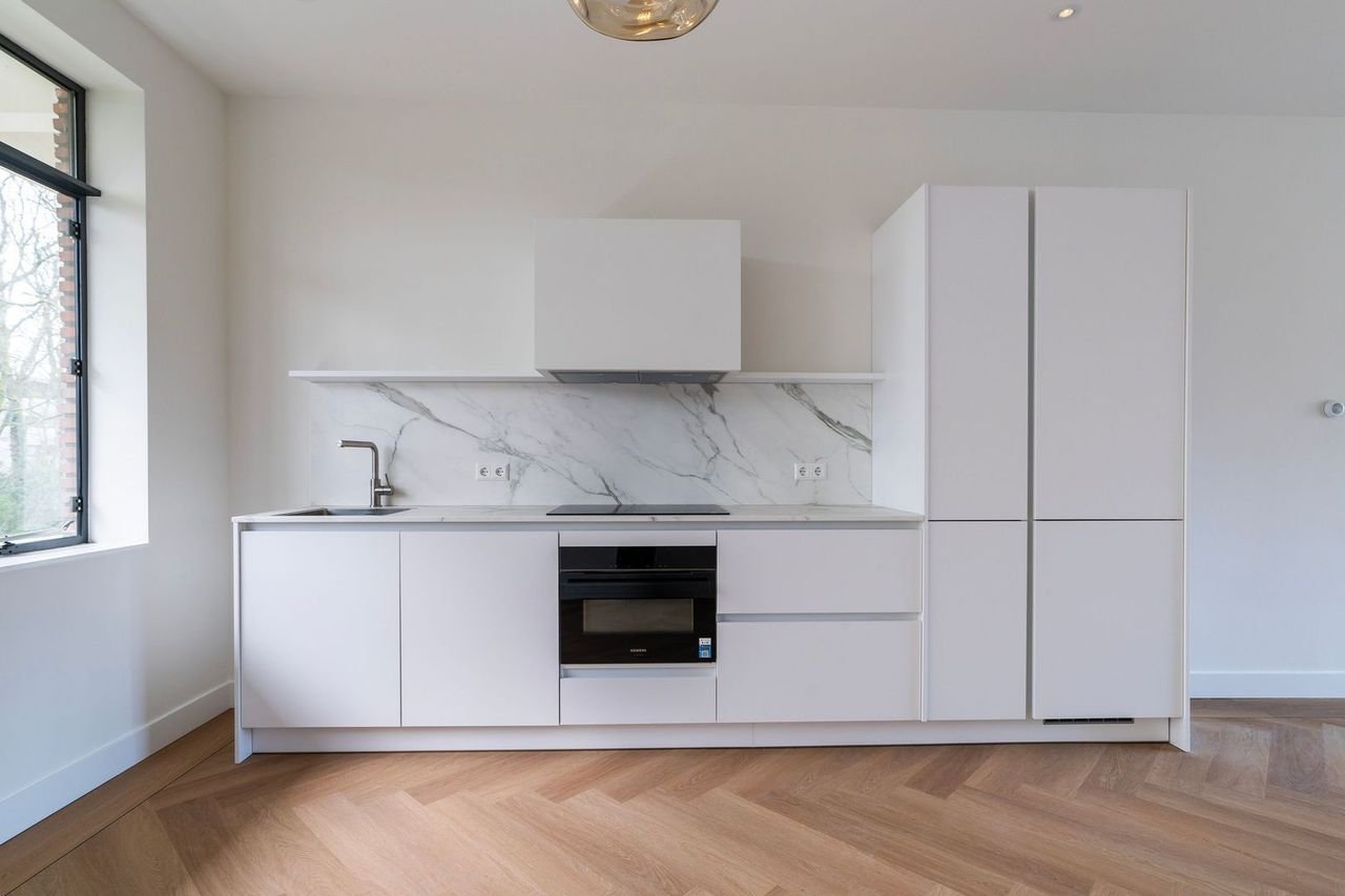 Ruim 5-kamerappartement met parkzicht - Afbeelding 8