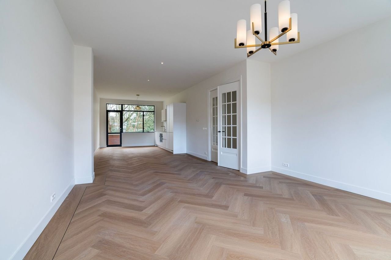 Ruim 5-kamerappartement met parkzicht - Afbeelding 5