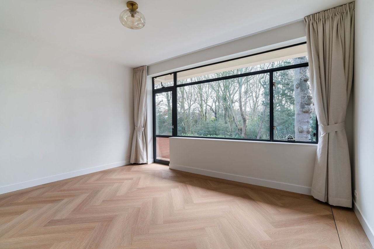 Ruim 5-kamerappartement met parkzicht - Afbeelding 14