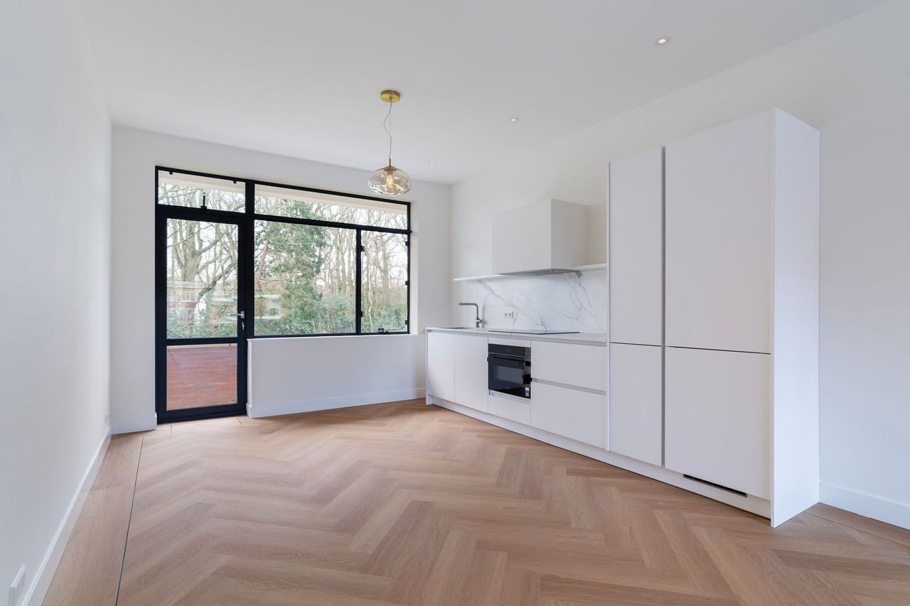 Ruim 5-kamerappartement met parkzicht - Afbeelding 6