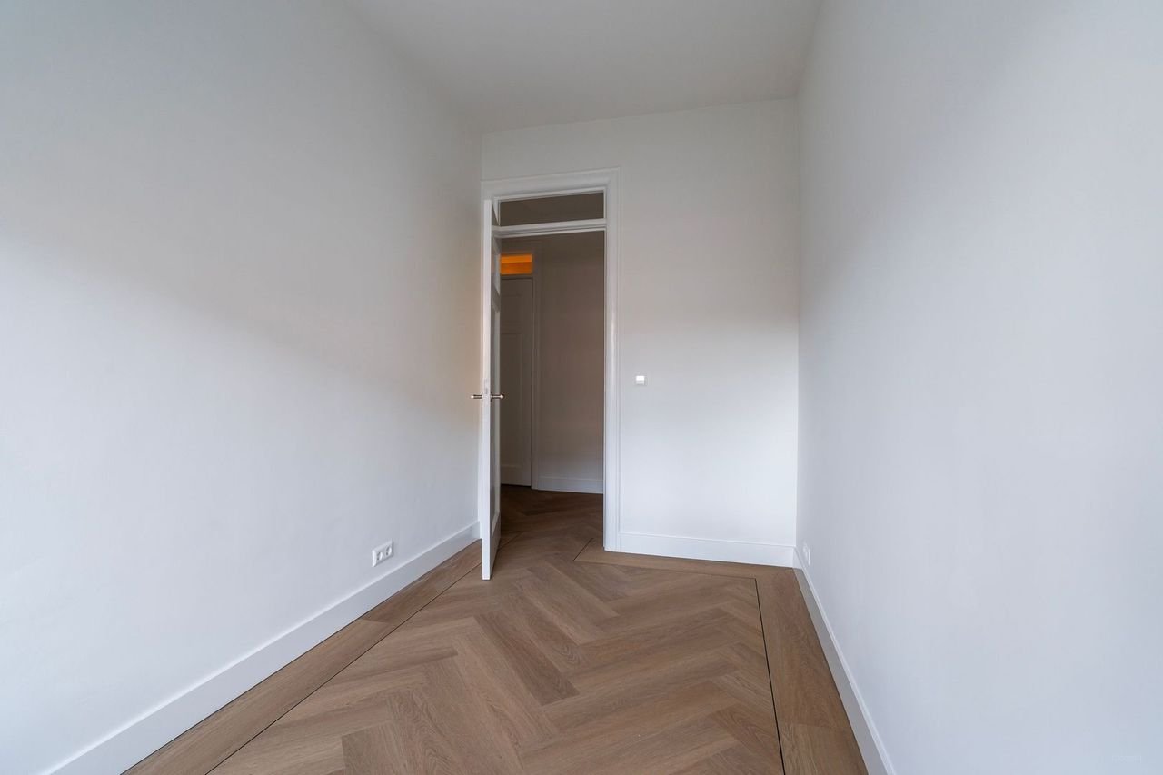 Ruim 5-kamerappartement met parkzicht - Afbeelding 18