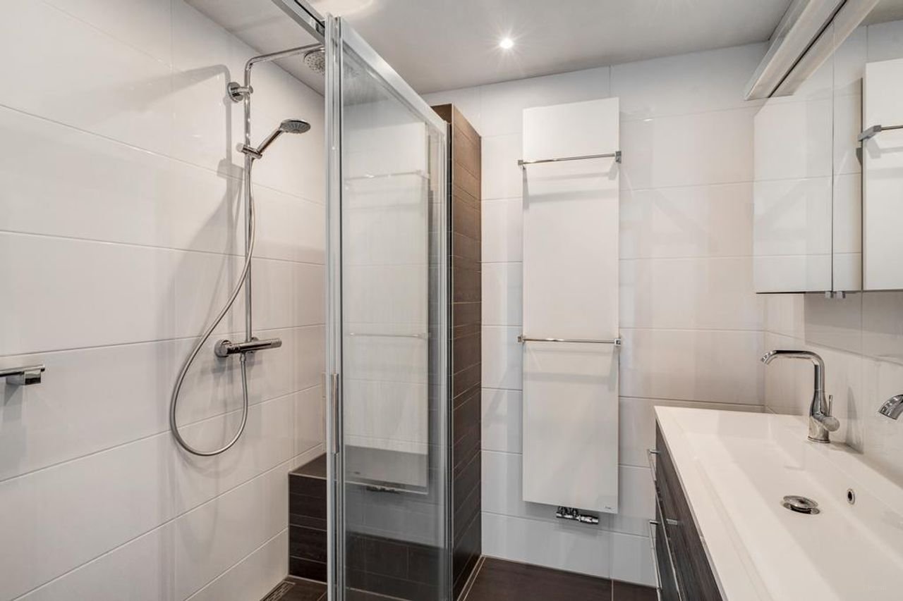 Living with a view of the Wassenaar village square - Image 11