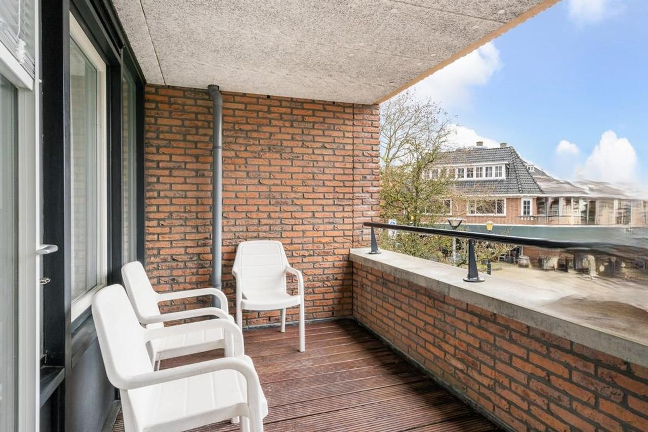 Living with a view of the Wassenaar village square - Image 22