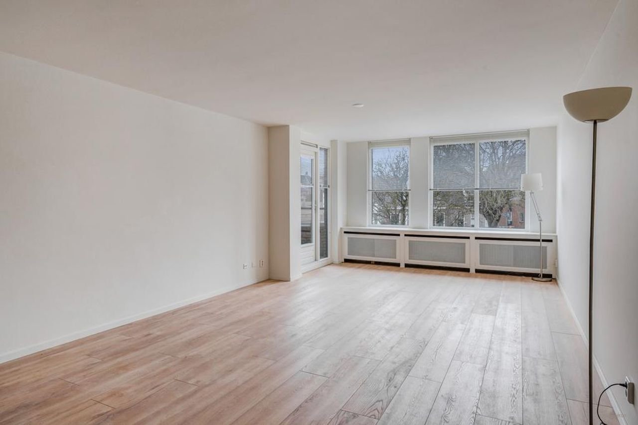 Living with a view of the Wassenaar village square - Image 19