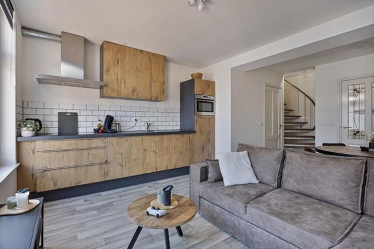 Gasloze maisonnette met eigen parking - Afbeelding 2