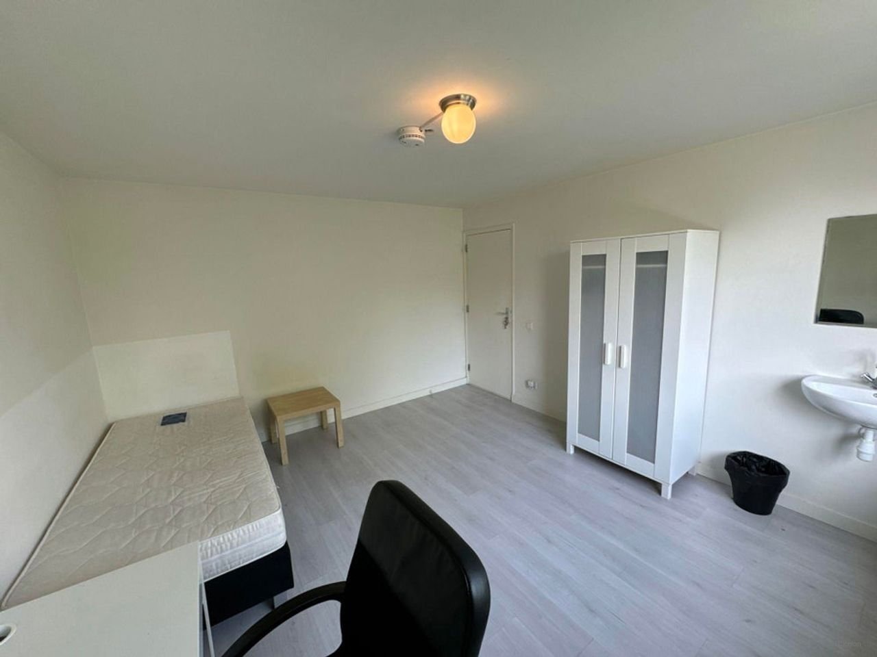 Gemeubileerde kamer bij Catharina Ziekenhuis - Afbeelding 3