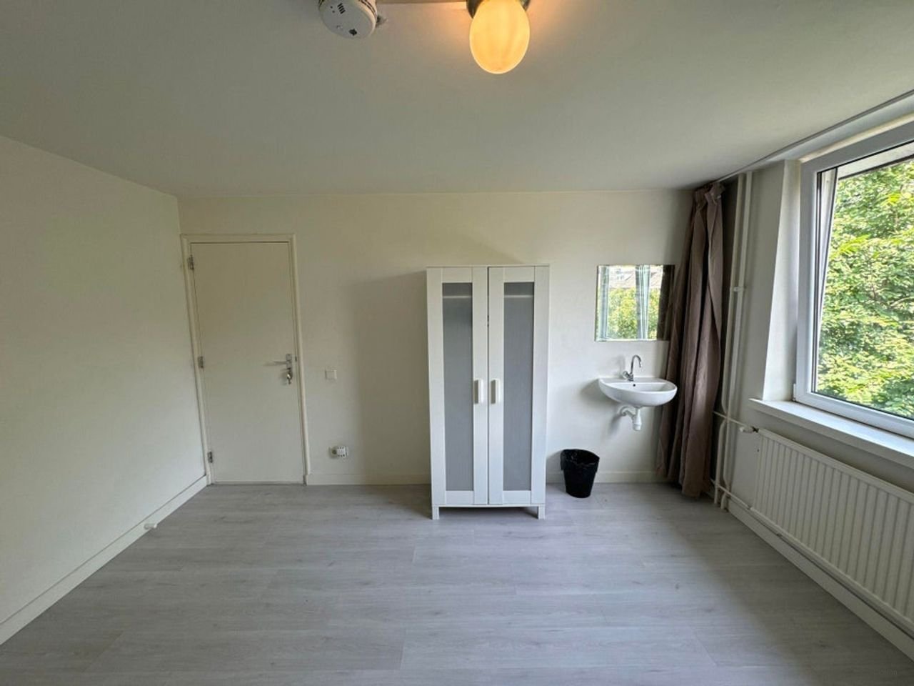 Gemeubileerde kamer bij Catharina Ziekenhuis - Afbeelding 2