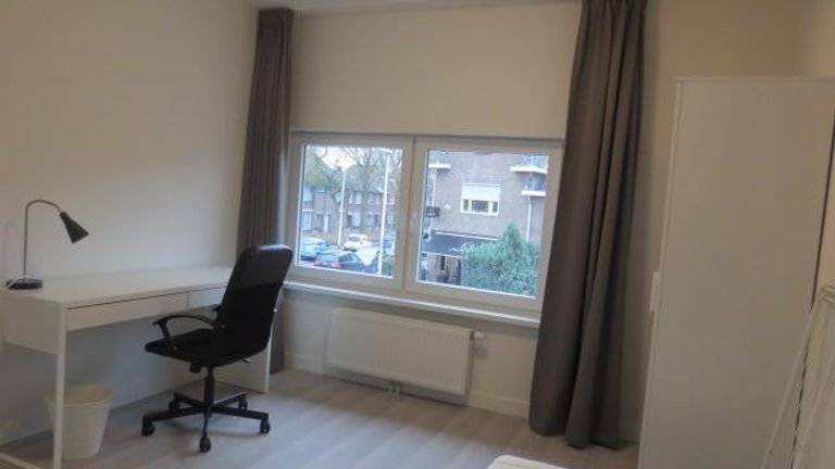 Ruime studentenkamer (24m²) in Tongelre - Afbeelding 5