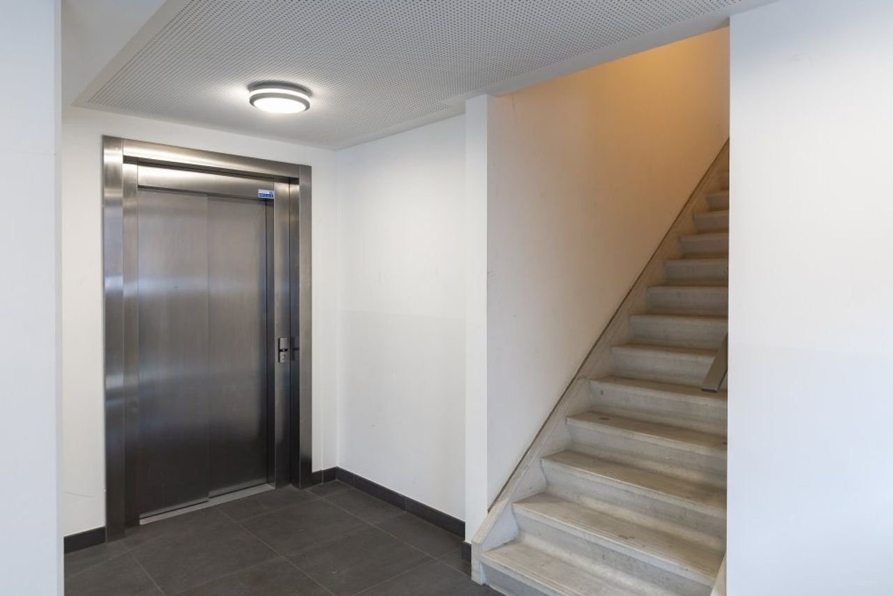 Modern 3-kamer appartement met lift en balkon - Afbeelding 3