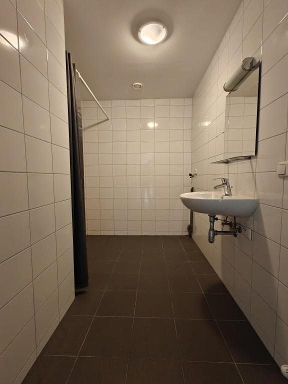 Licht 2-kamer appartement in Emmen - Afbeelding 12