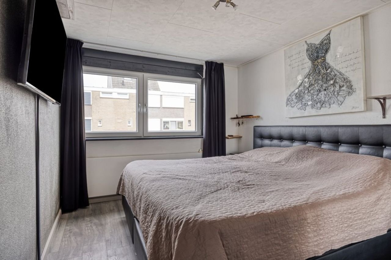 Lichte gezinswoning met 20 zonnepanelen - Afbeelding 12