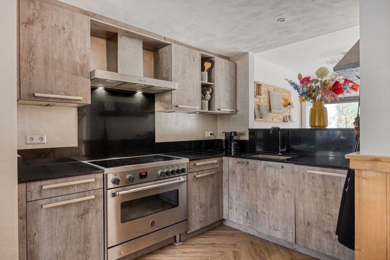 Lichte gezinswoning met 20 zonnepanelen - Afbeelding 8