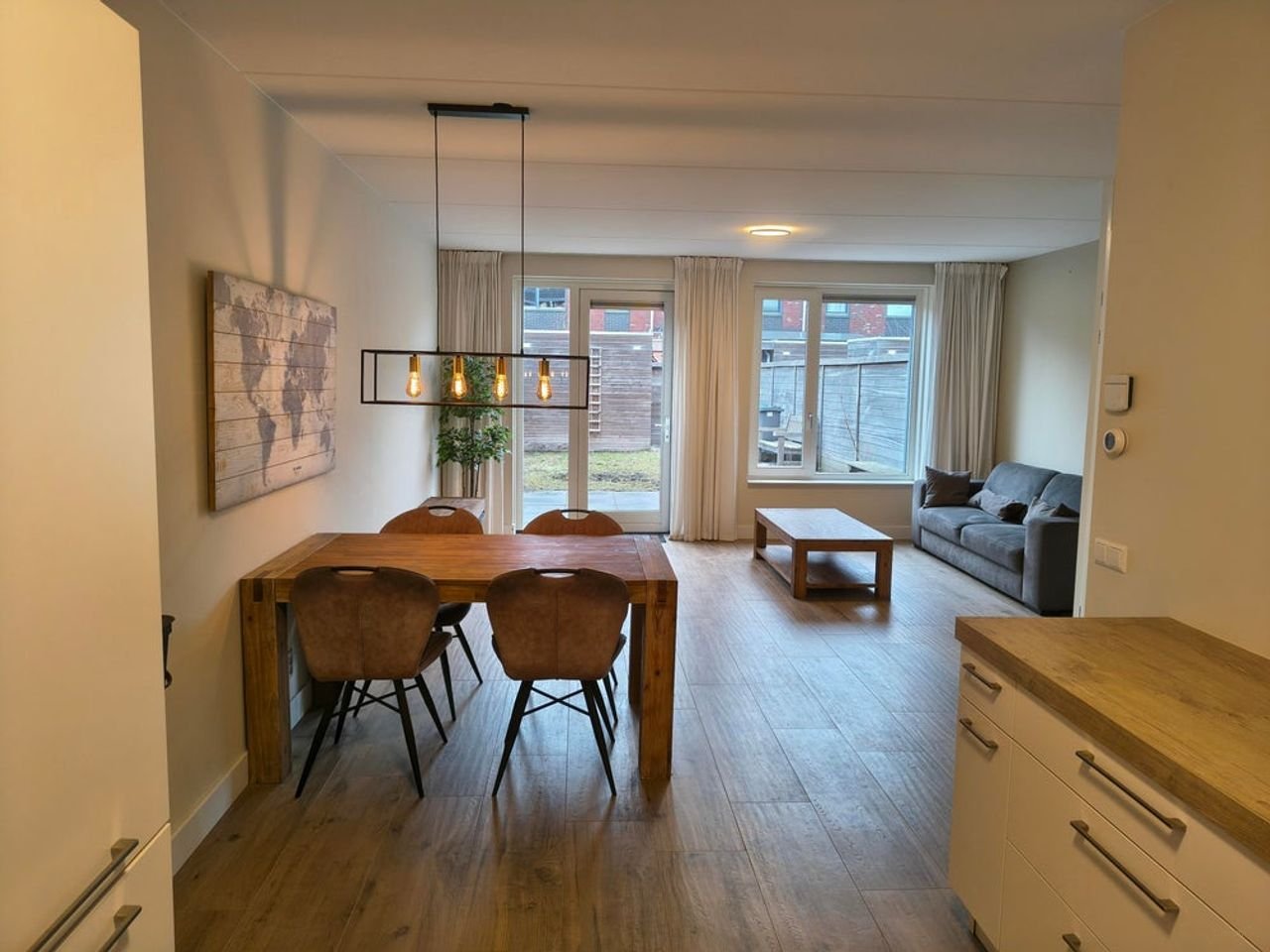 Spacious family home with solar panels in Delft - Image 4