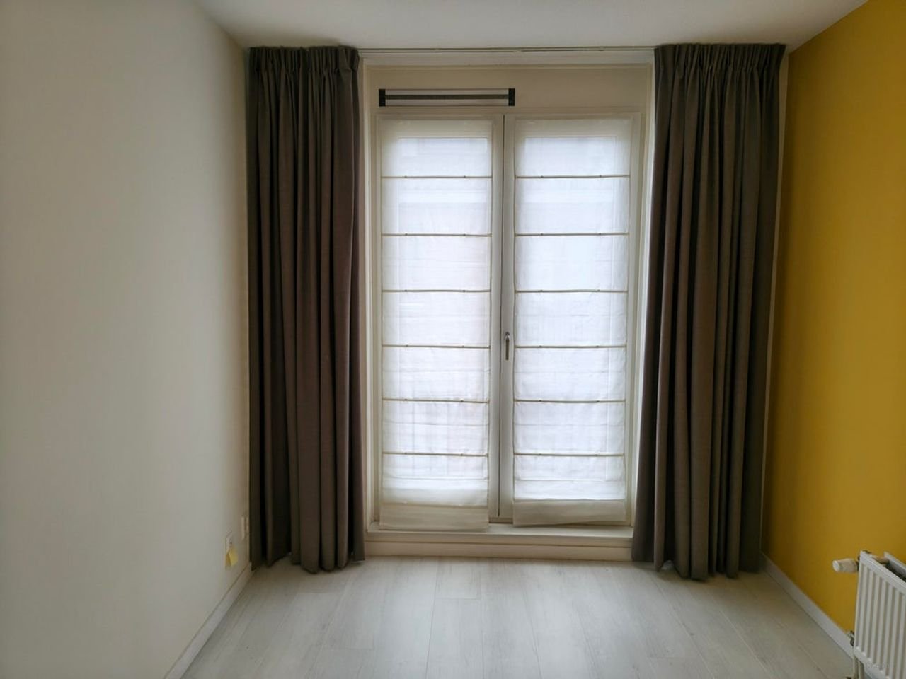 Spacious family home with solar panels in Delft - Image 14