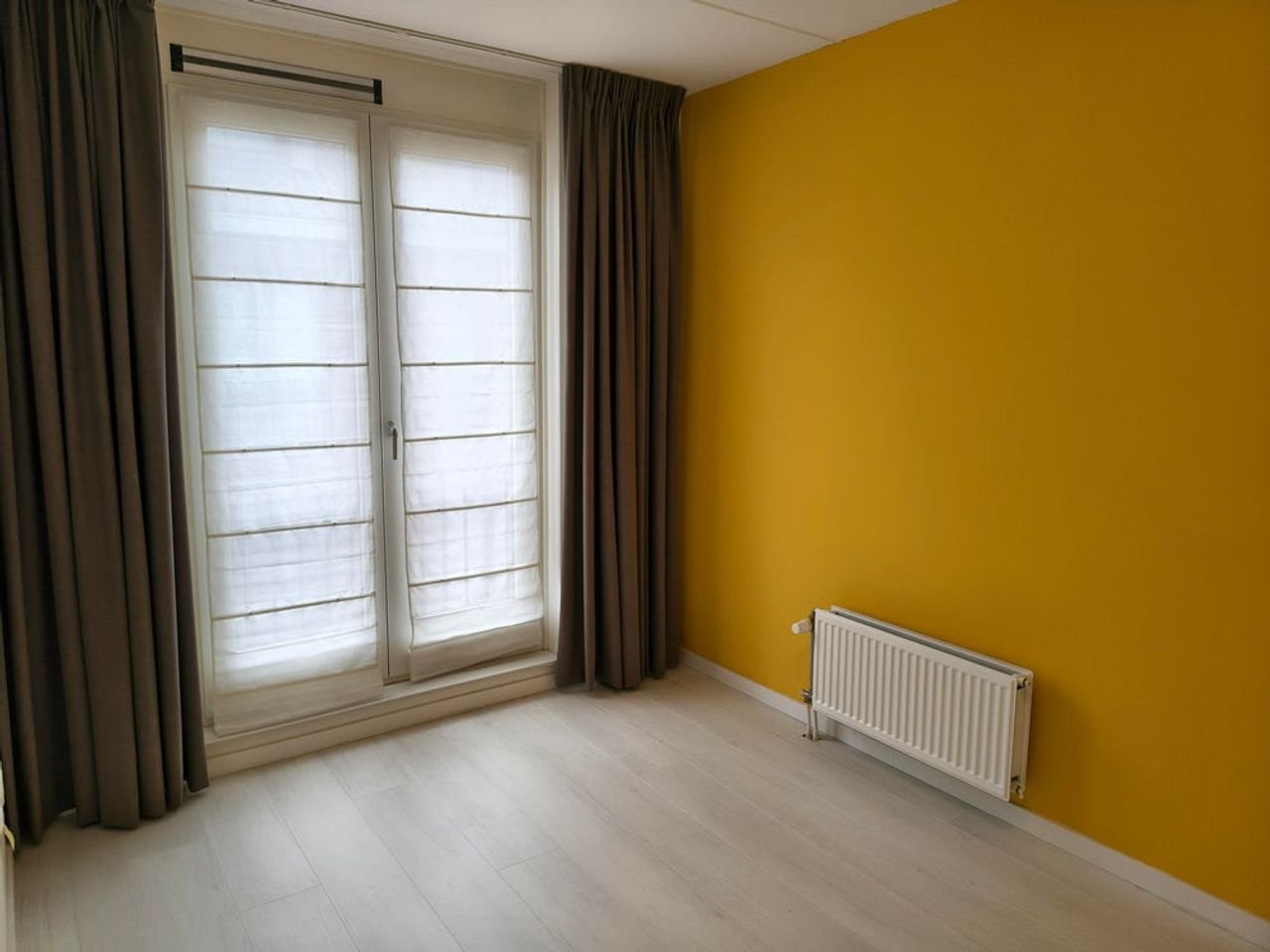 Spacious family home with solar panels in Delft - Image 15