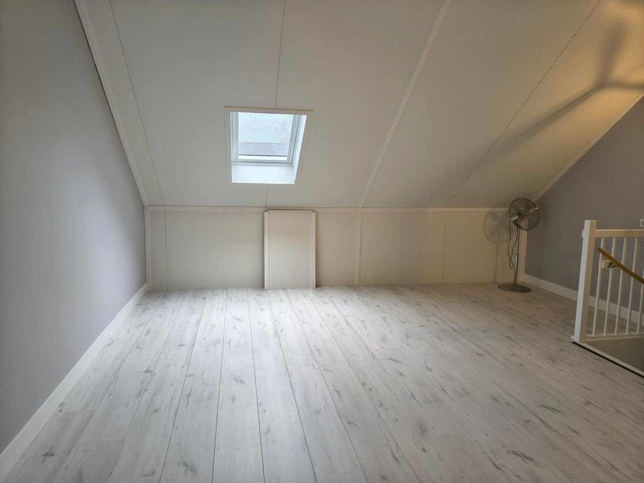 Spacious family home with solar panels in Delft - Image 20