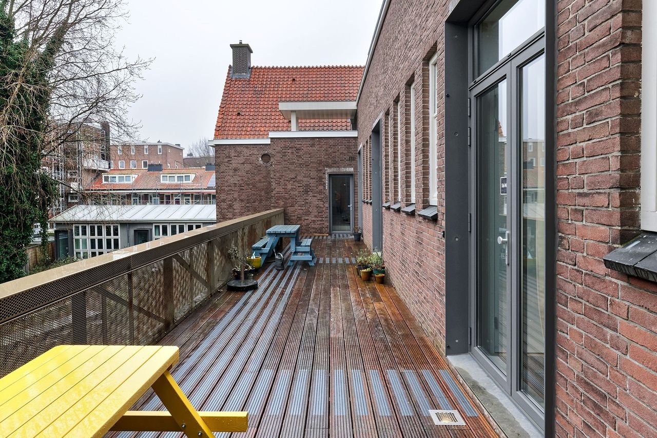 Licht appartement met enorme binnentuin - Afbeelding 15