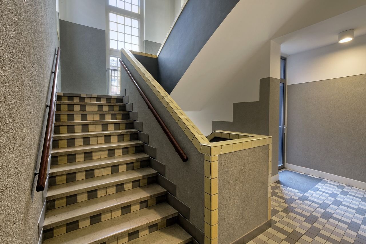 Licht appartement met enorme binnentuin - Afbeelding 14