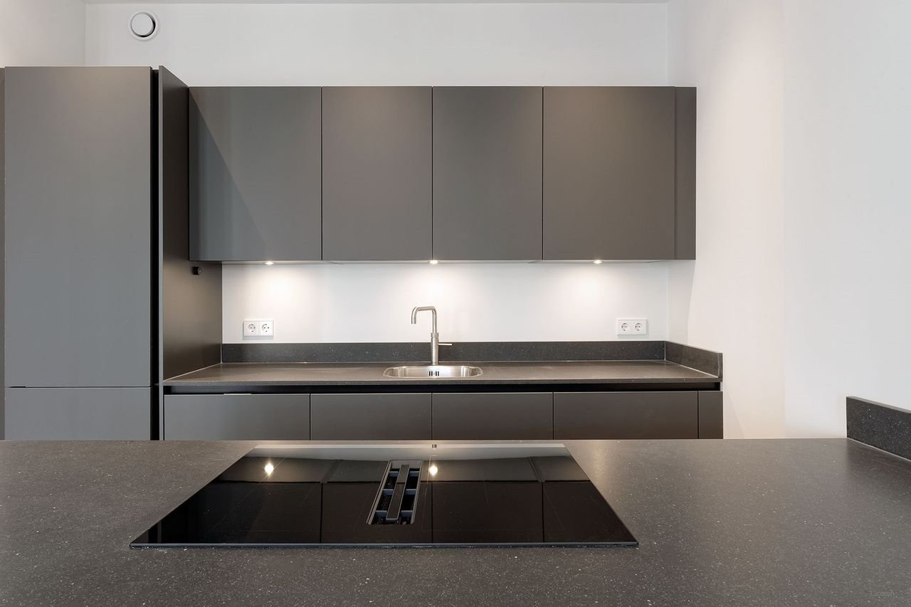 Licht appartement (90m²) met terras in Oud-Zuid - Afbeelding 5