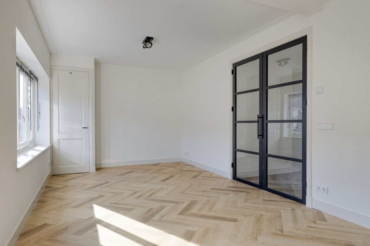 Licht appartement met luxe keuken in West - Afbeelding 3