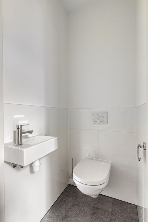 Licht appartement met luxe keuken in West - Afbeelding 17