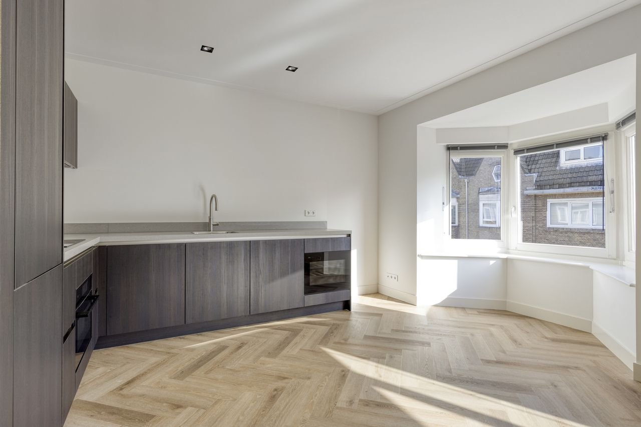 Licht appartement met luxe keuken in West - Afbeelding 4