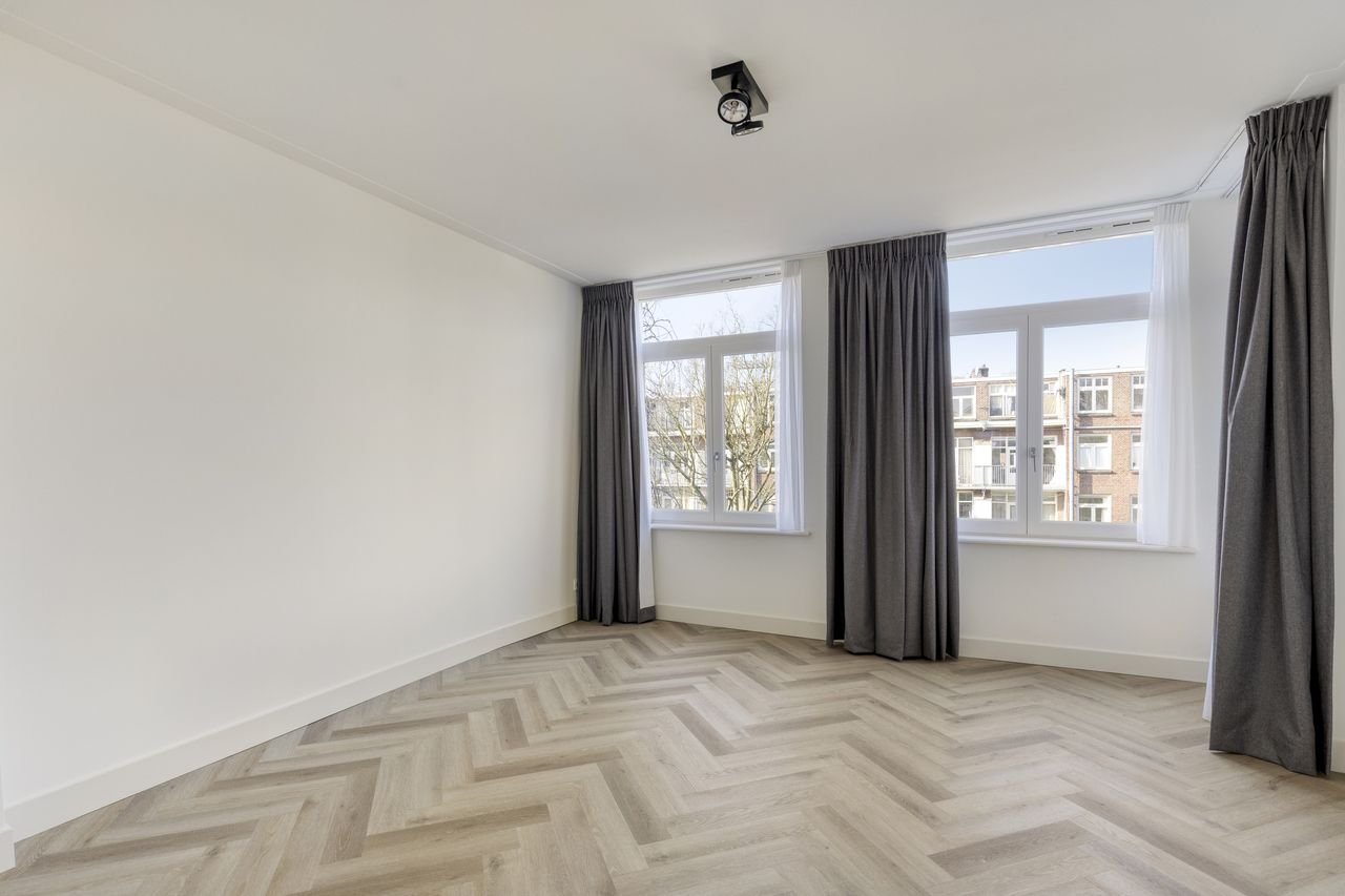 Licht appartement met luxe keuken in West - Afbeelding 9