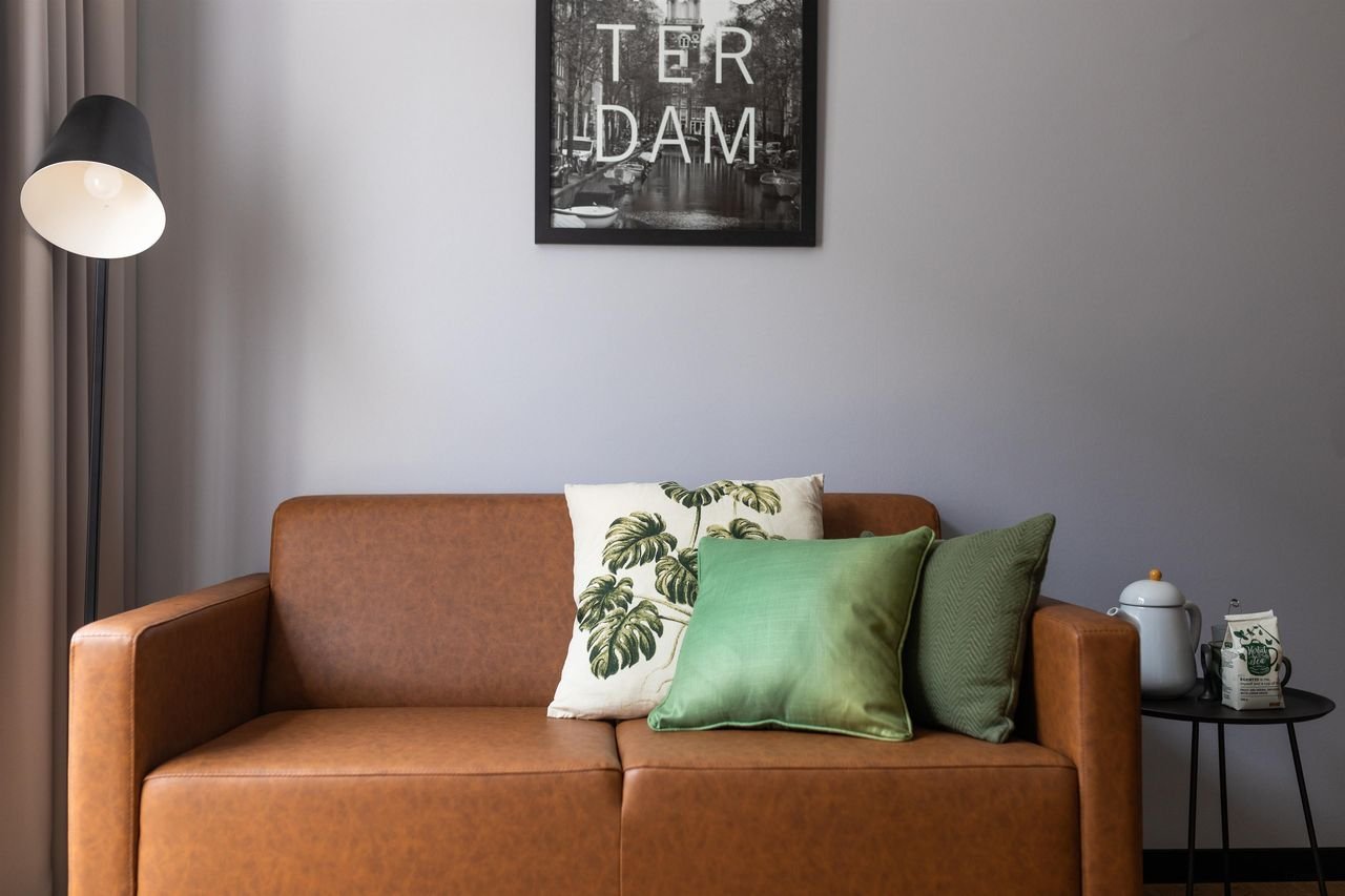 Furnished student studio in Diemen - Image 18