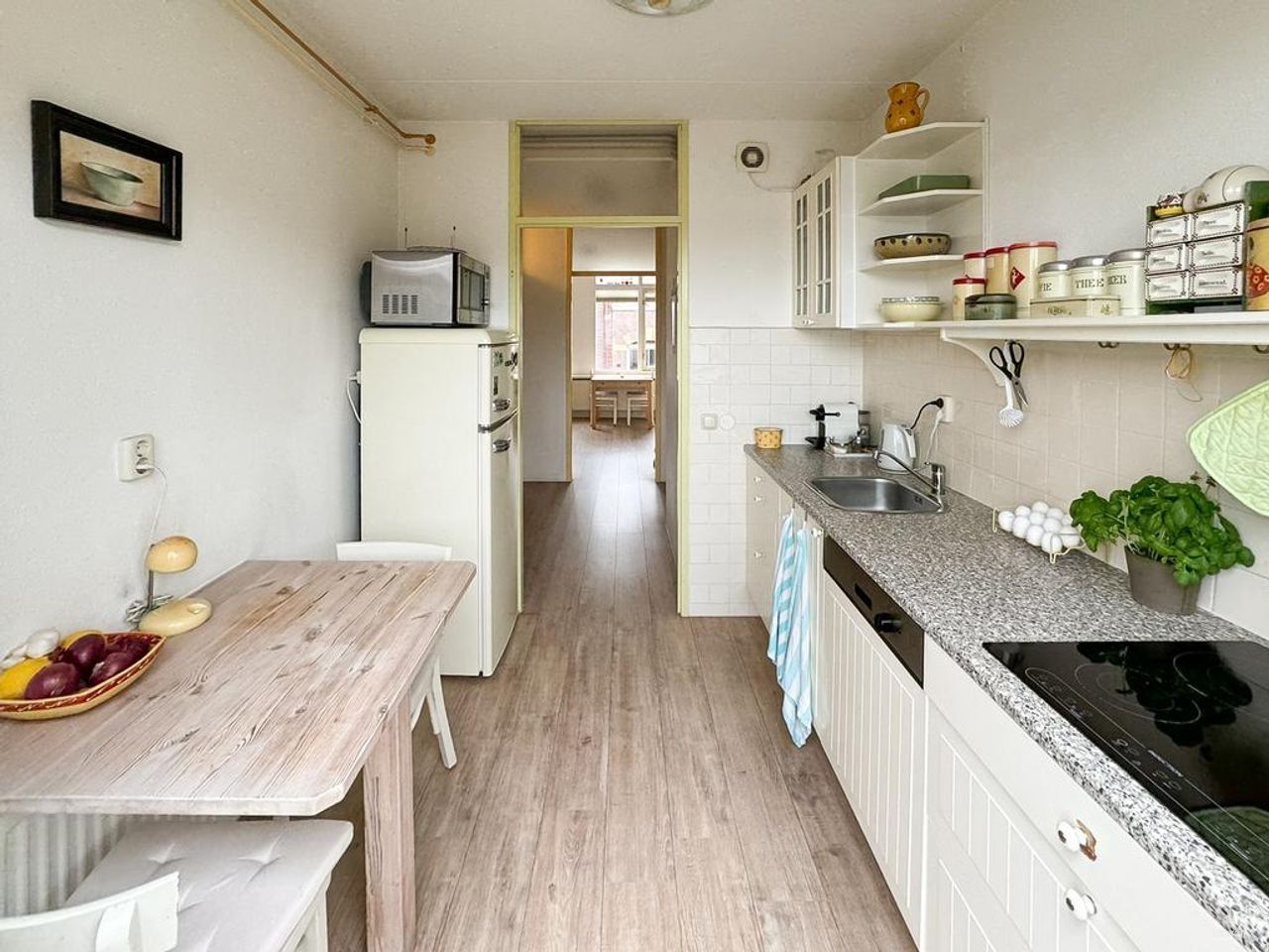 Zonnige studio in de Jordaan met twee balkons - Afbeelding 18