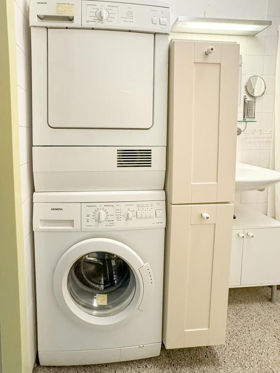 Zonnige studio in de Jordaan met twee balkons - Afbeelding 22