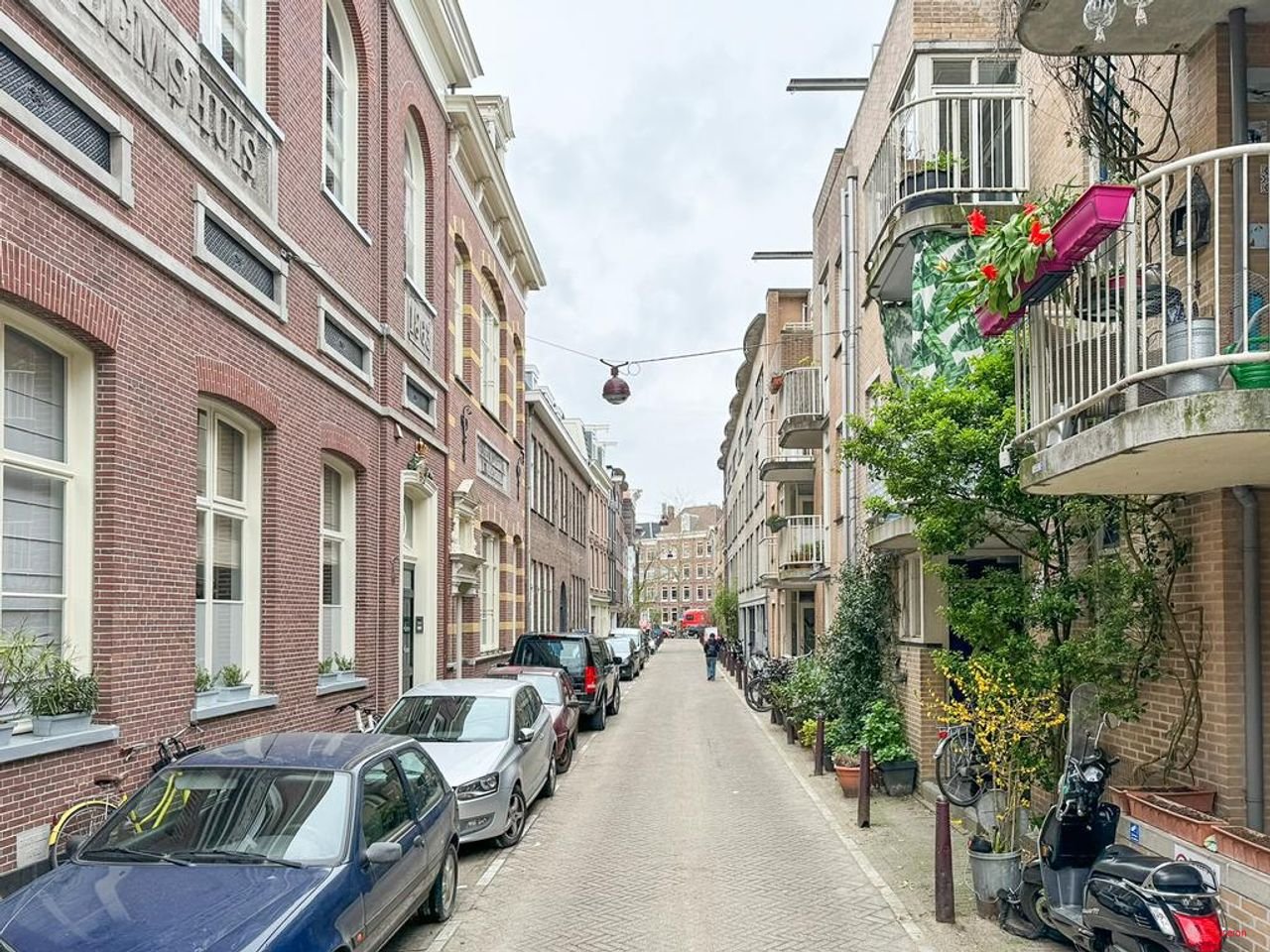 Zonnige studio in de Jordaan met twee balkons - Afbeelding 25