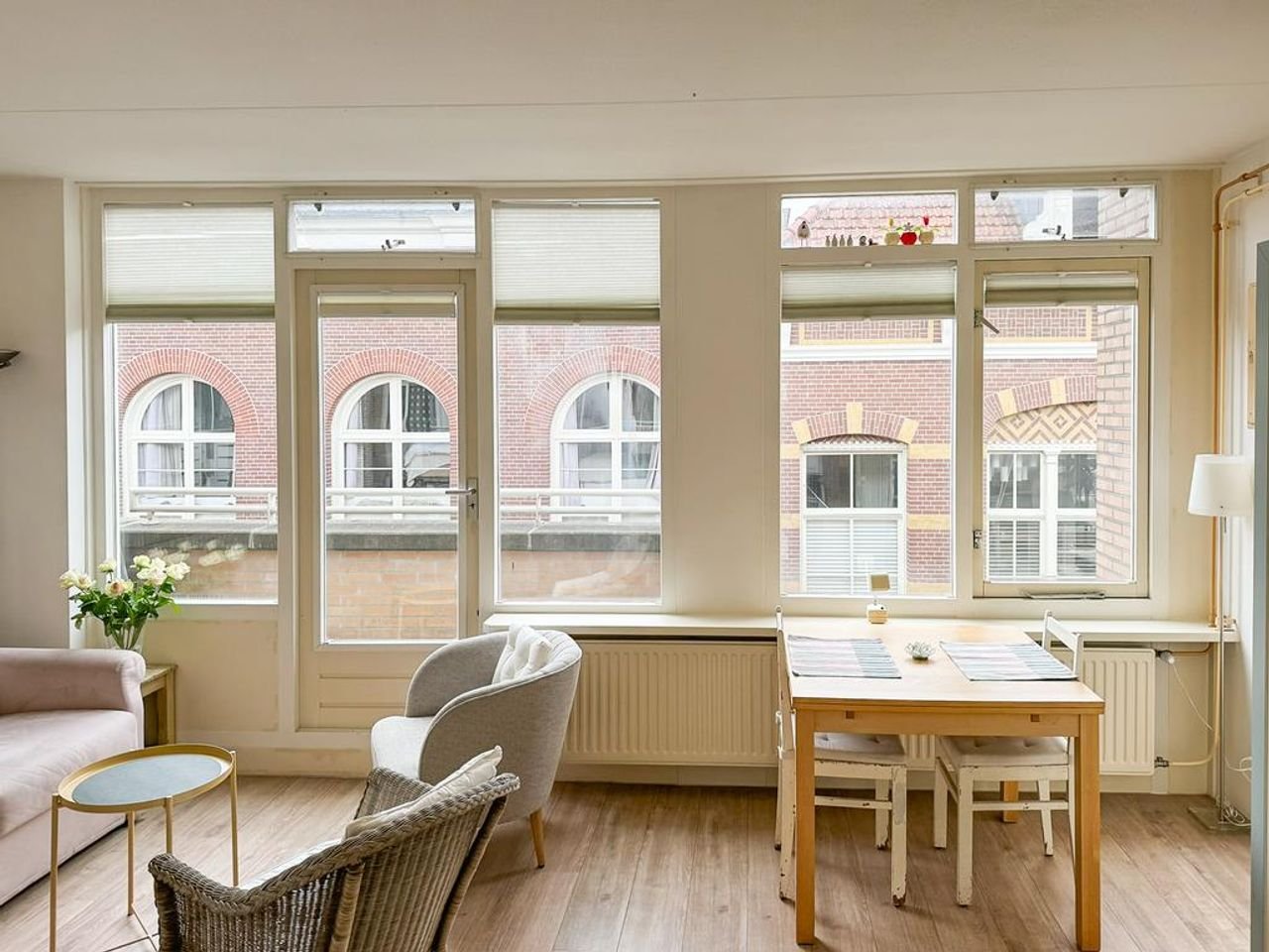Zonnige studio in de Jordaan met twee balkons - Afbeelding 4