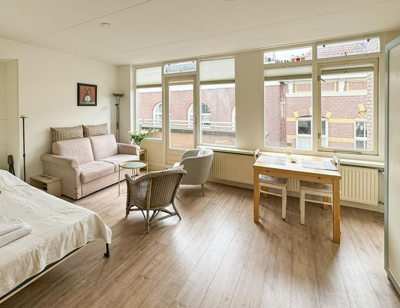 Zonnige studio in de Jordaan met twee balkons - Afbeelding 2