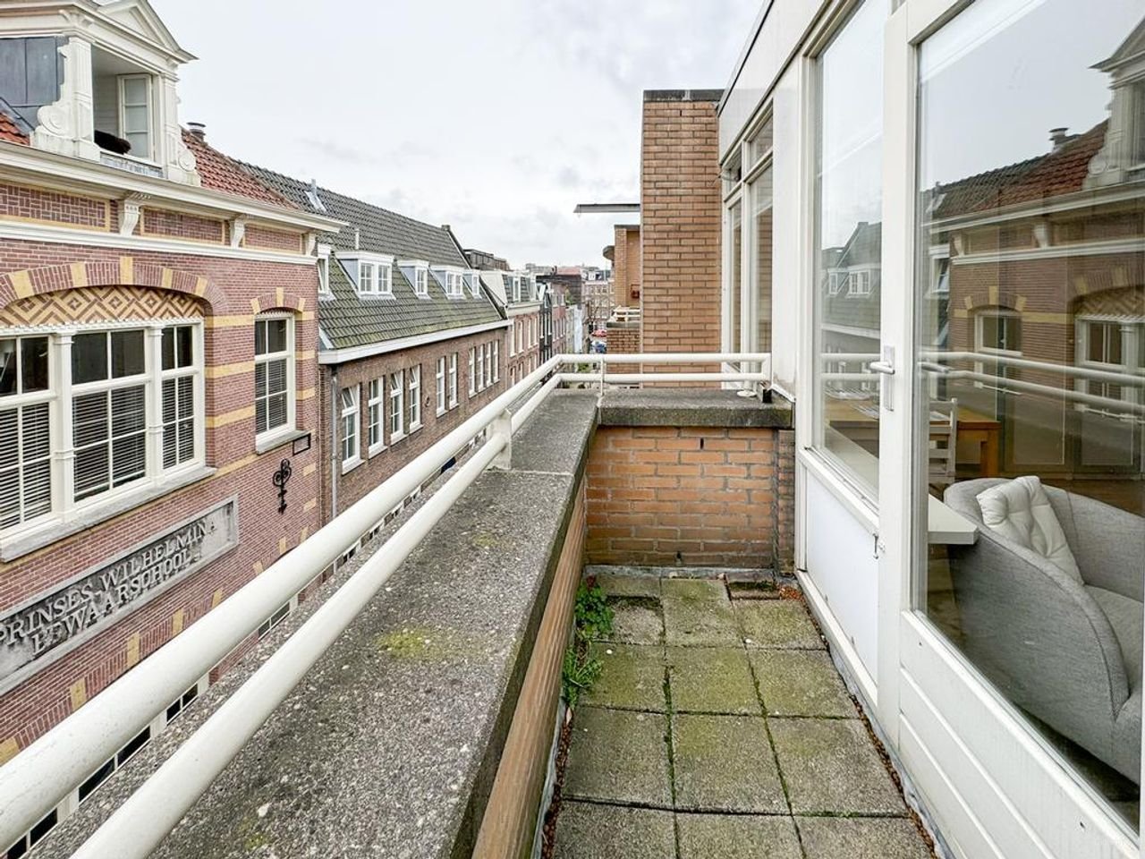 Zonnige studio in de Jordaan met twee balkons - Afbeelding 12