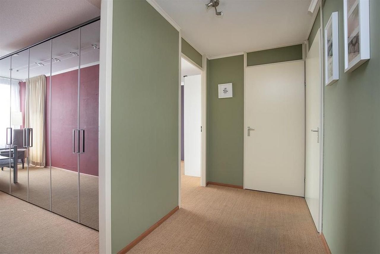 Riant appartement (135m²) met dakterras en parking - Afbeelding 20