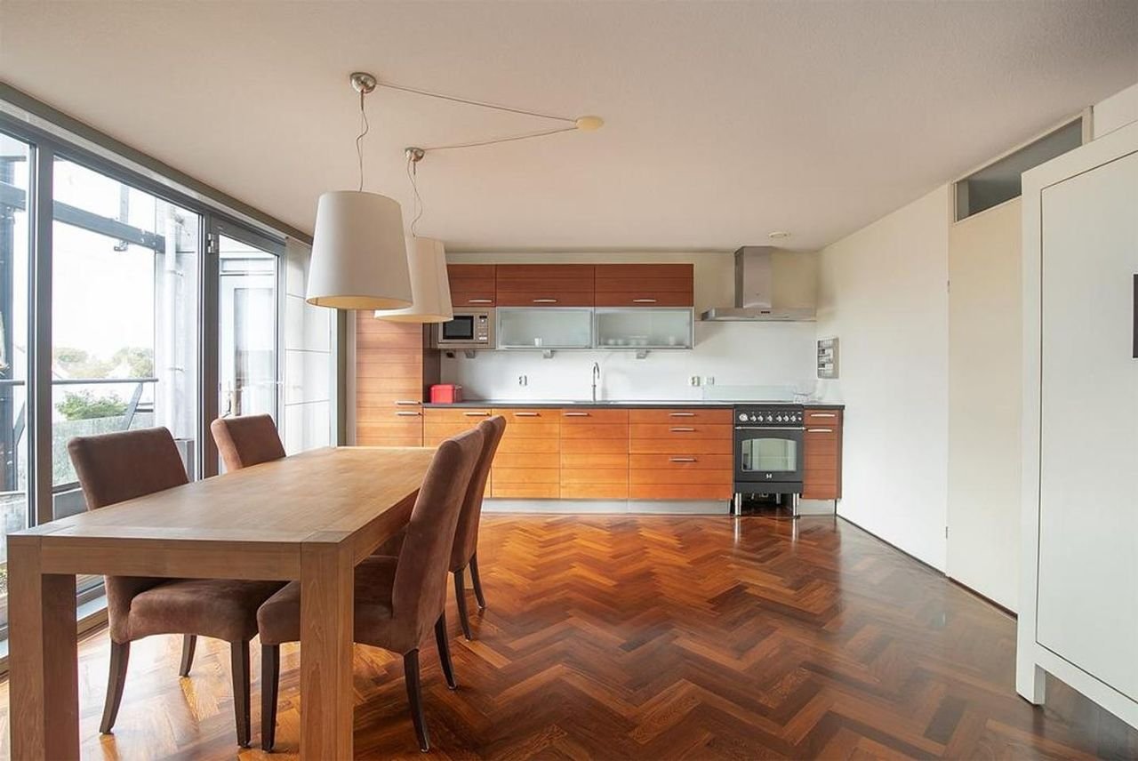 Riant appartement (135m²) met dakterras en parking - Afbeelding 18