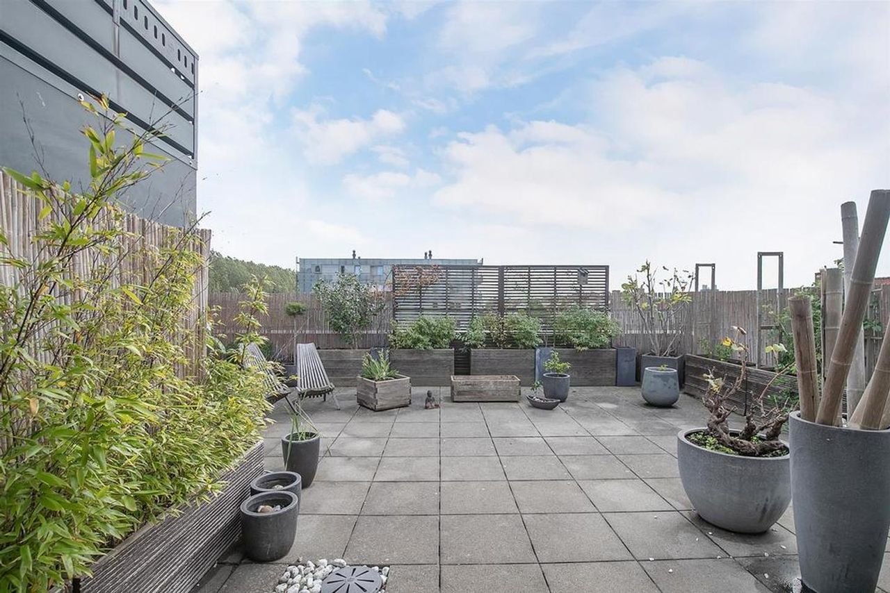 Riant appartement (135m²) met dakterras en parking - Afbeelding 12