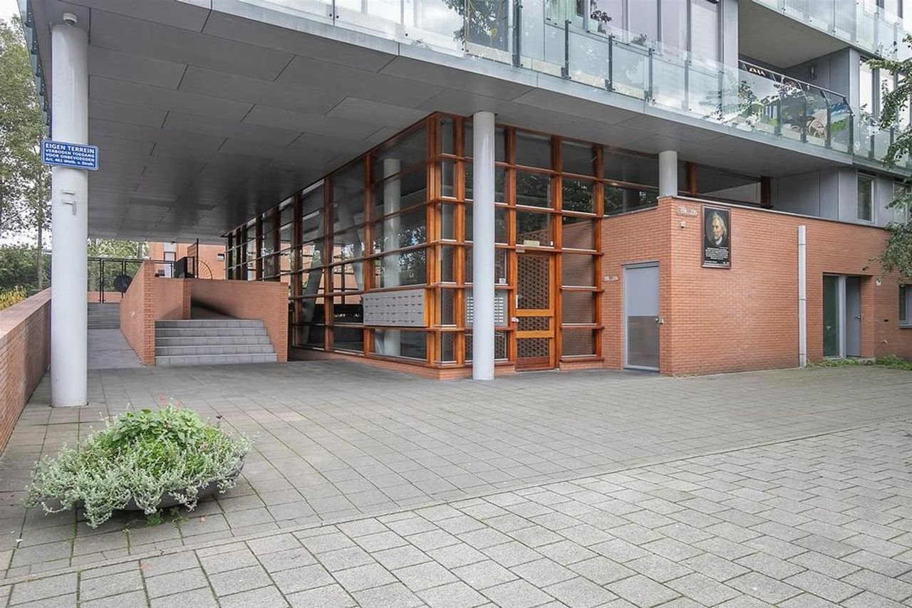 Riant appartement (135m²) met dakterras en parking - Afbeelding 2