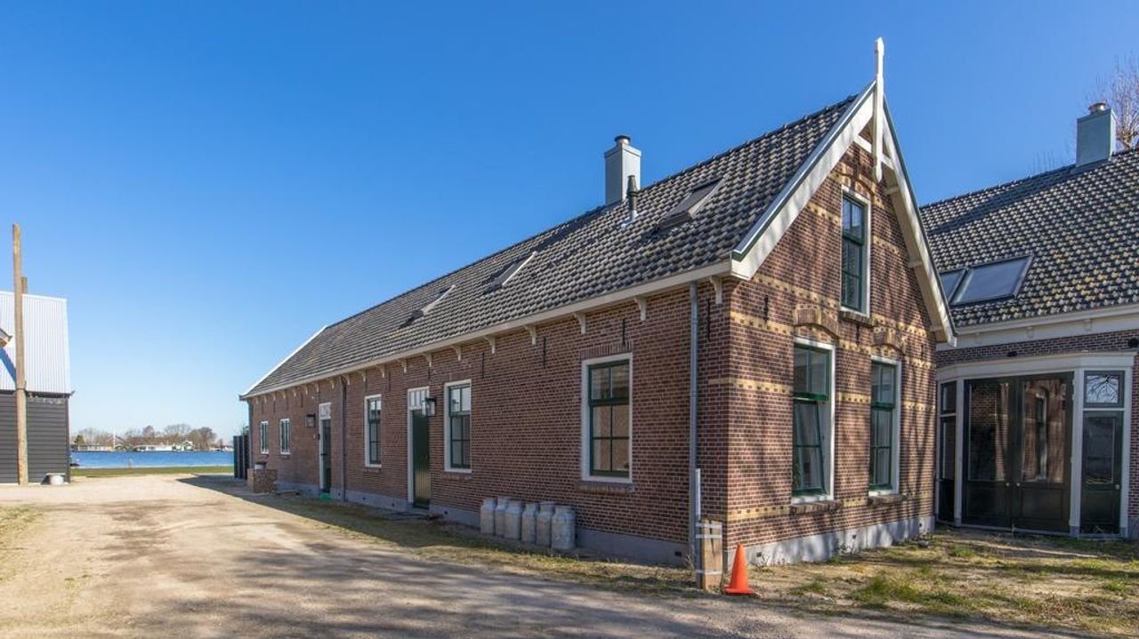 Gerenoveerde boerderijwoning met houtkachel - Afbeelding 3