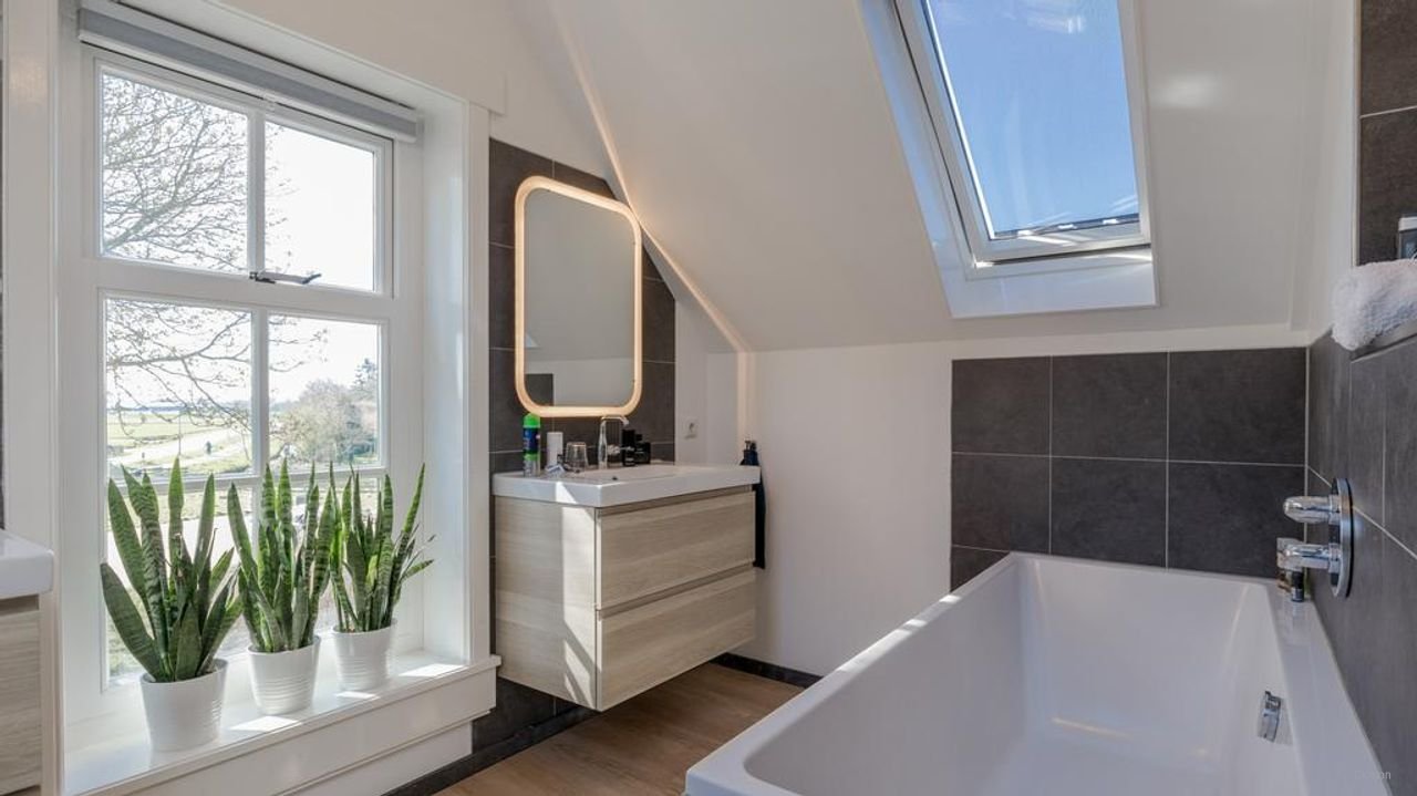 Gerenoveerde boerderijwoning met houtkachel - Afbeelding 27