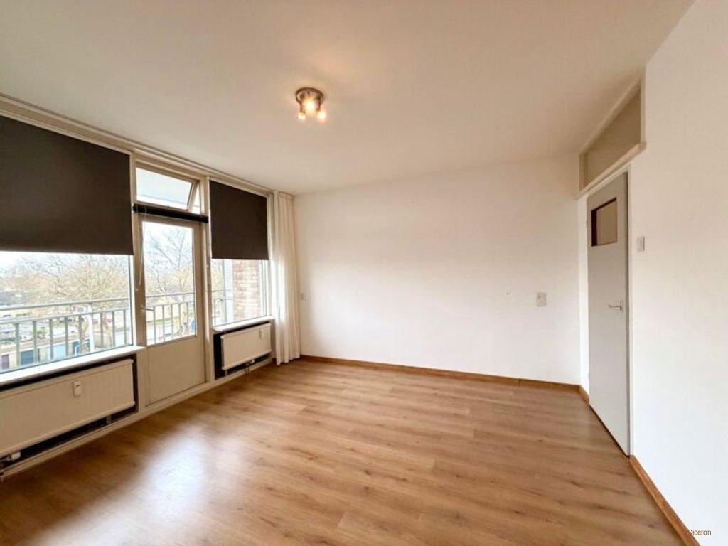 Licht appartement met twee balkons - Afbeelding 3